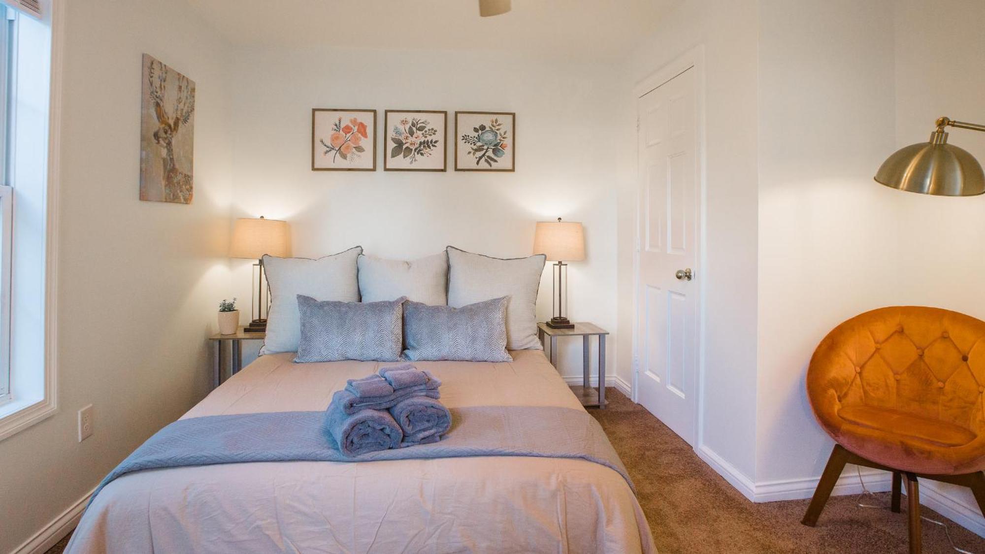 Villa 5 Mins To Speedway! Walk To Zoo, Wr Park, Iupui! Indianápolis Exterior foto